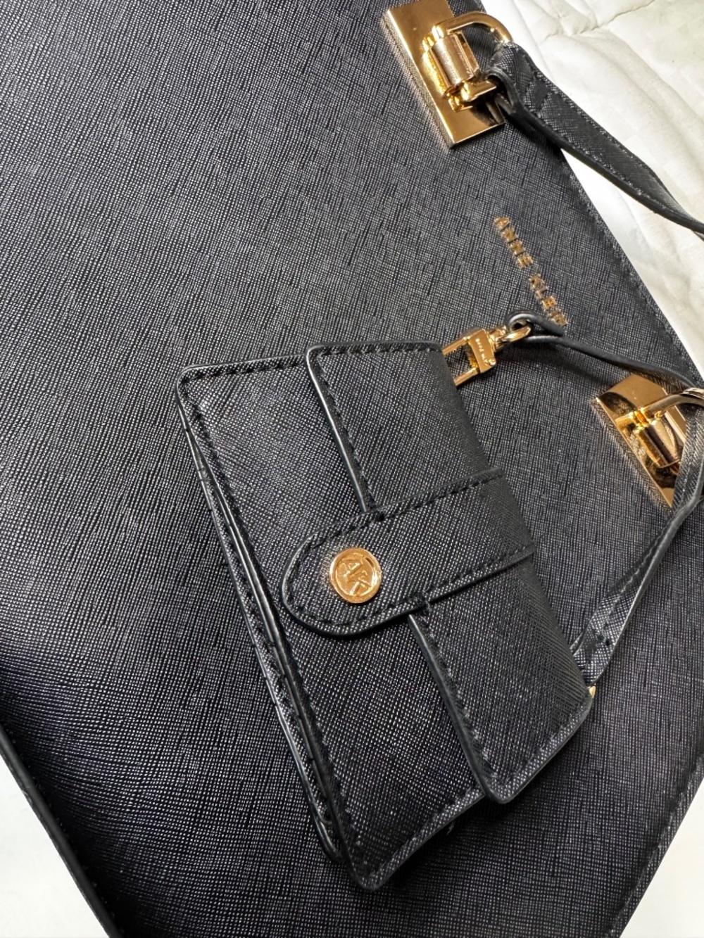 Ann Klein Black Sachet Purse with Mini Evening or Casual is Very Elegant - Picture 5 of 13